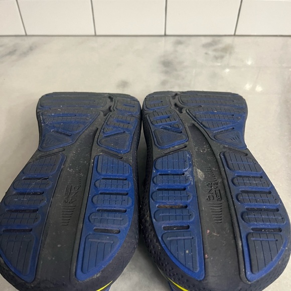 Brooks Ghost Max - Picture 3 of 4